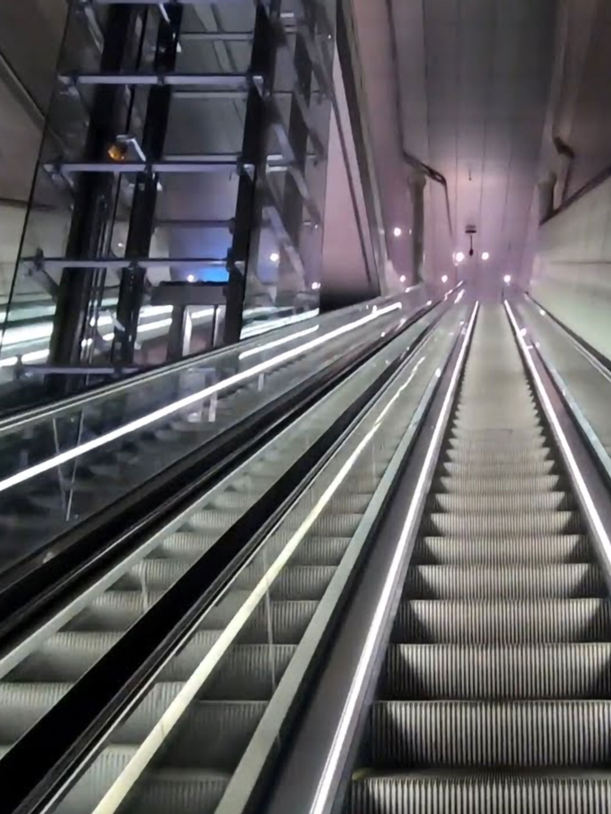 scări rulante pentru stații de metrou București